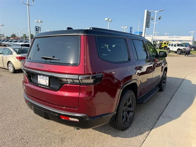 New 2026 Velvet Red Pearlcoat (DISC) Jeep Upland image 4