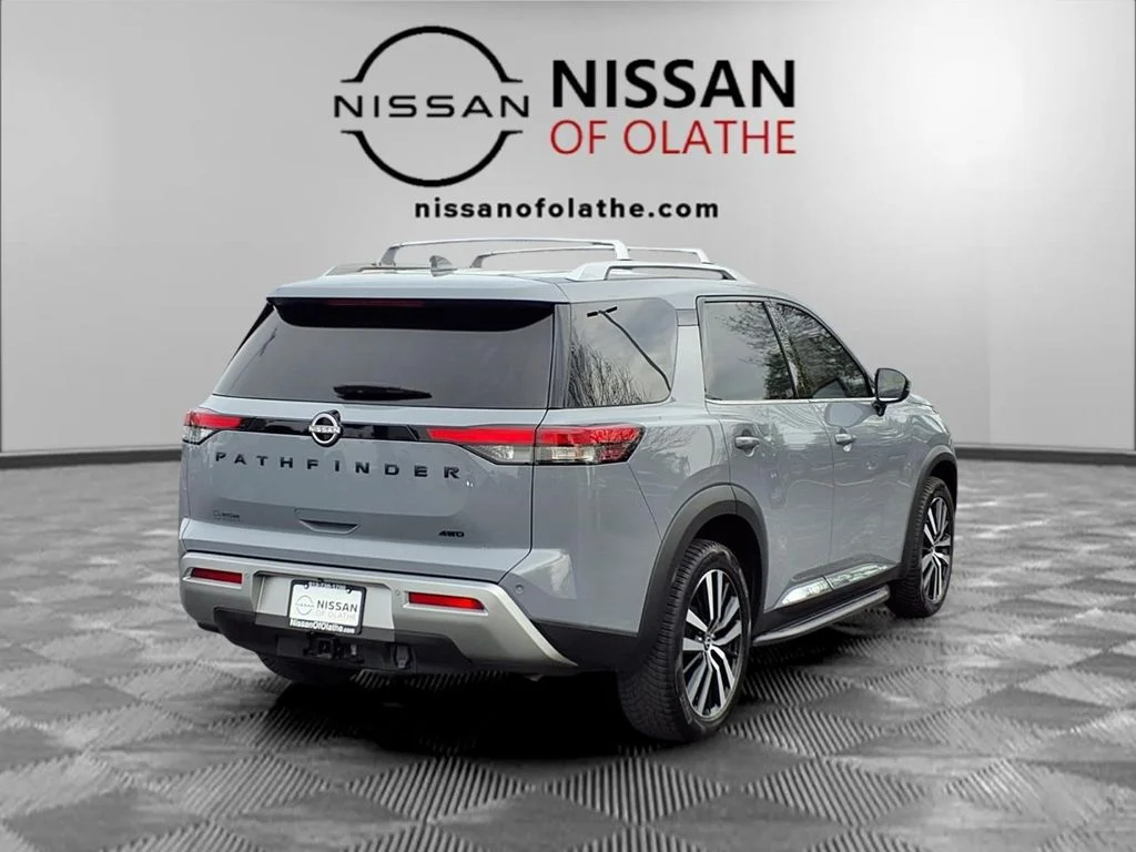 Used 2023 Gray Nissan Platinum image 29