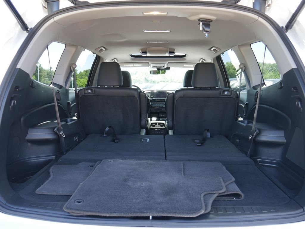 Used 2022 White Honda Touring image 13