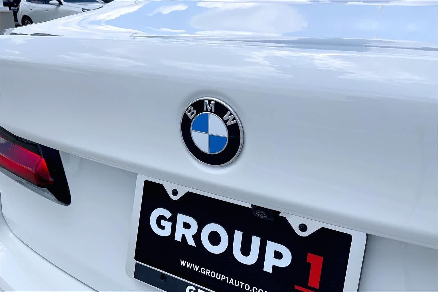Used 2023 Alpine White BMW 530i image 30