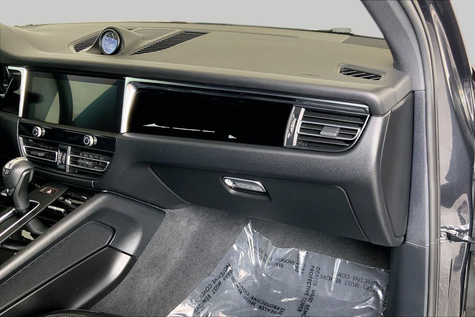 2022 Porsche Macan Base - Photo 19