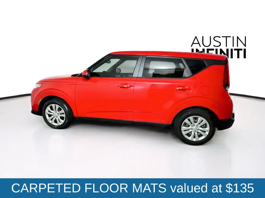Used 2022 Red Kia LX image 4