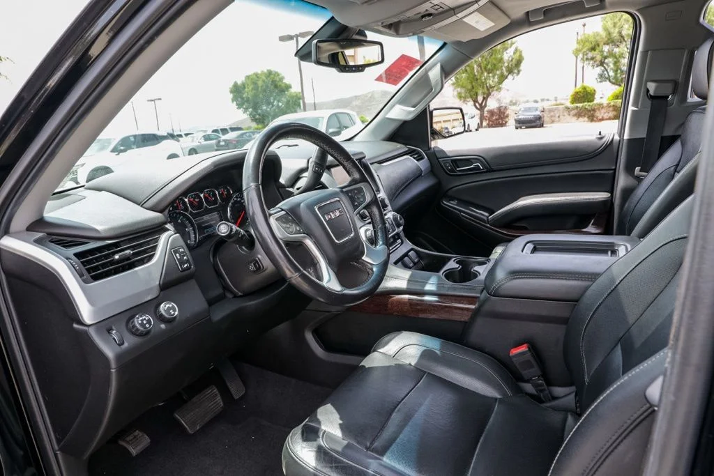 Used 2020 Black GMC SLT image 16