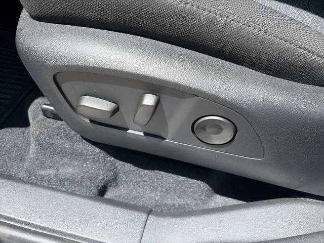 New 2026 White GMC Elevation image 14