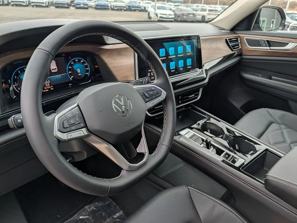 New 2026 Black Volkswagen 2.0T SE w/Technology image 18