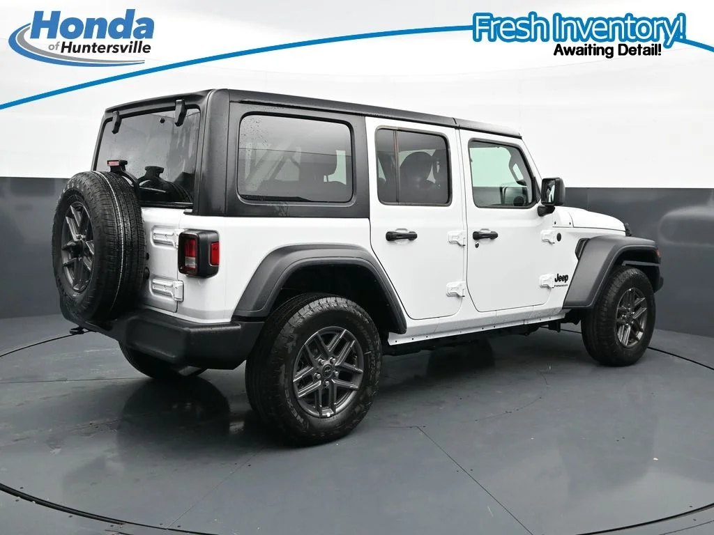 Used 2025 Bright White Clearcoat Jeep Sport S image 10