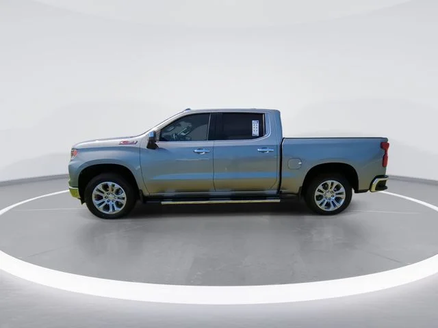 Used 2025 Gray Chevrolet LTZ image 5