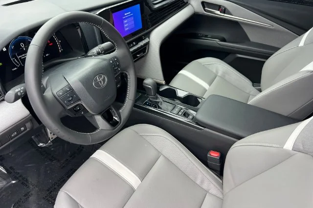 Used 2026  Toyota SE image 10