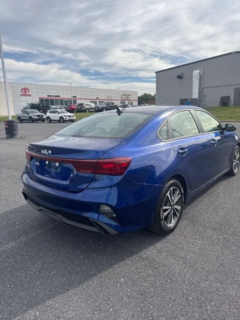 Used 2023 Blue Kia LXS image 6