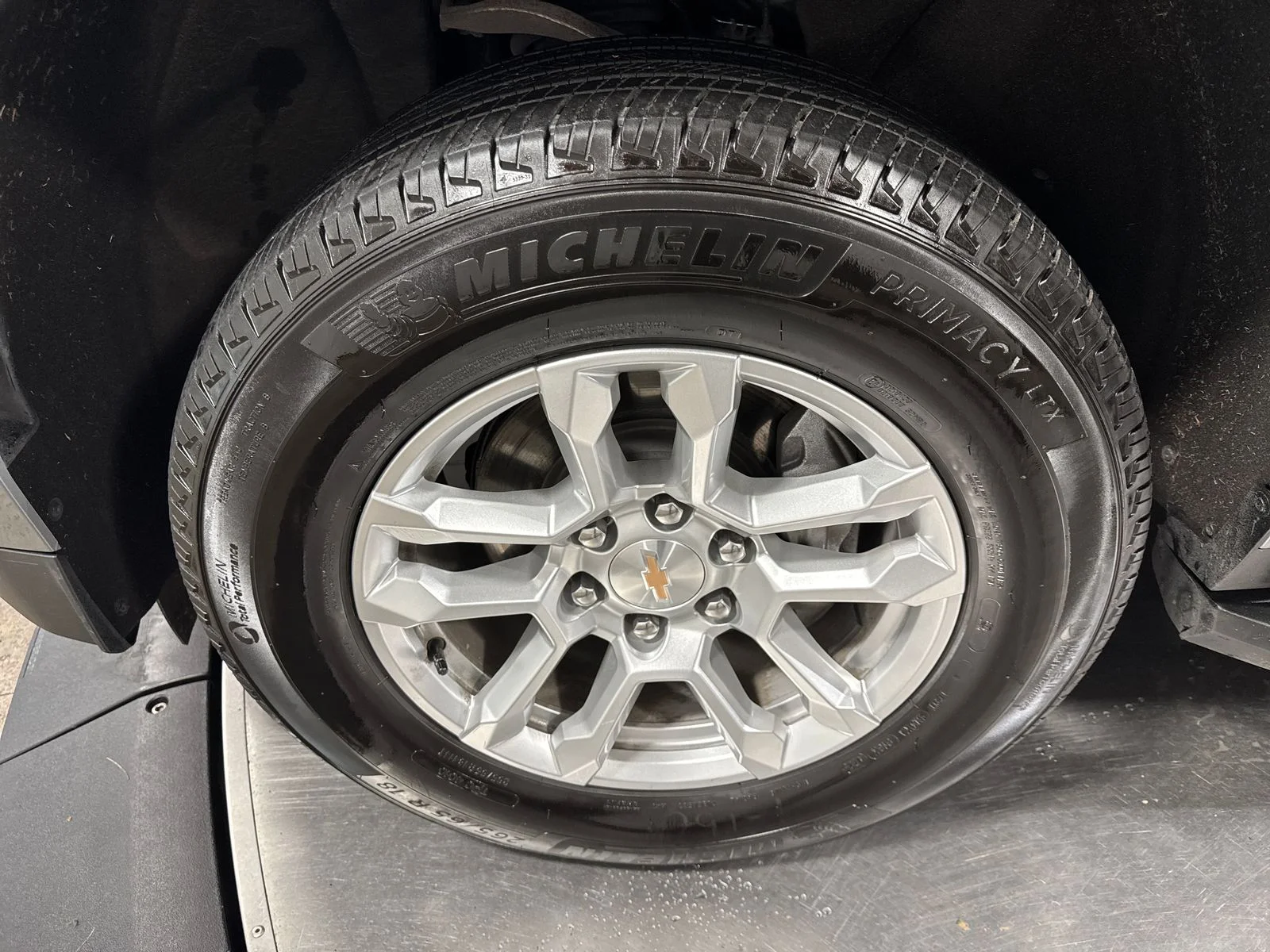 Used 2025 Gray Chevrolet LT image 2