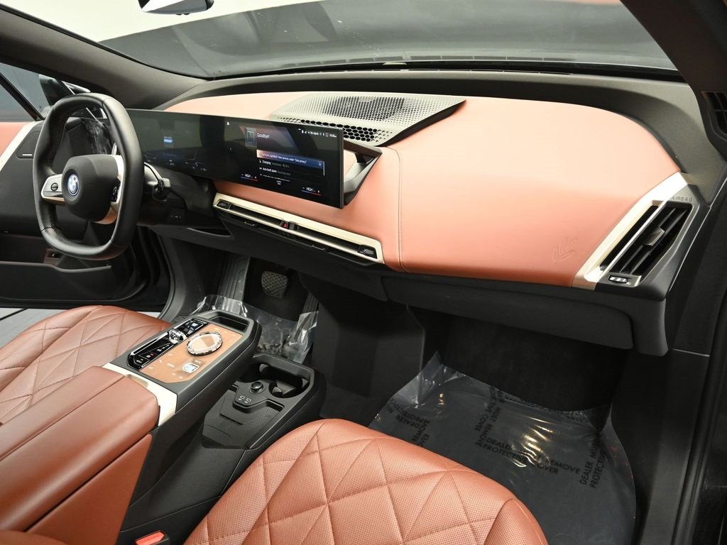 2023 BMW IX - Image 29