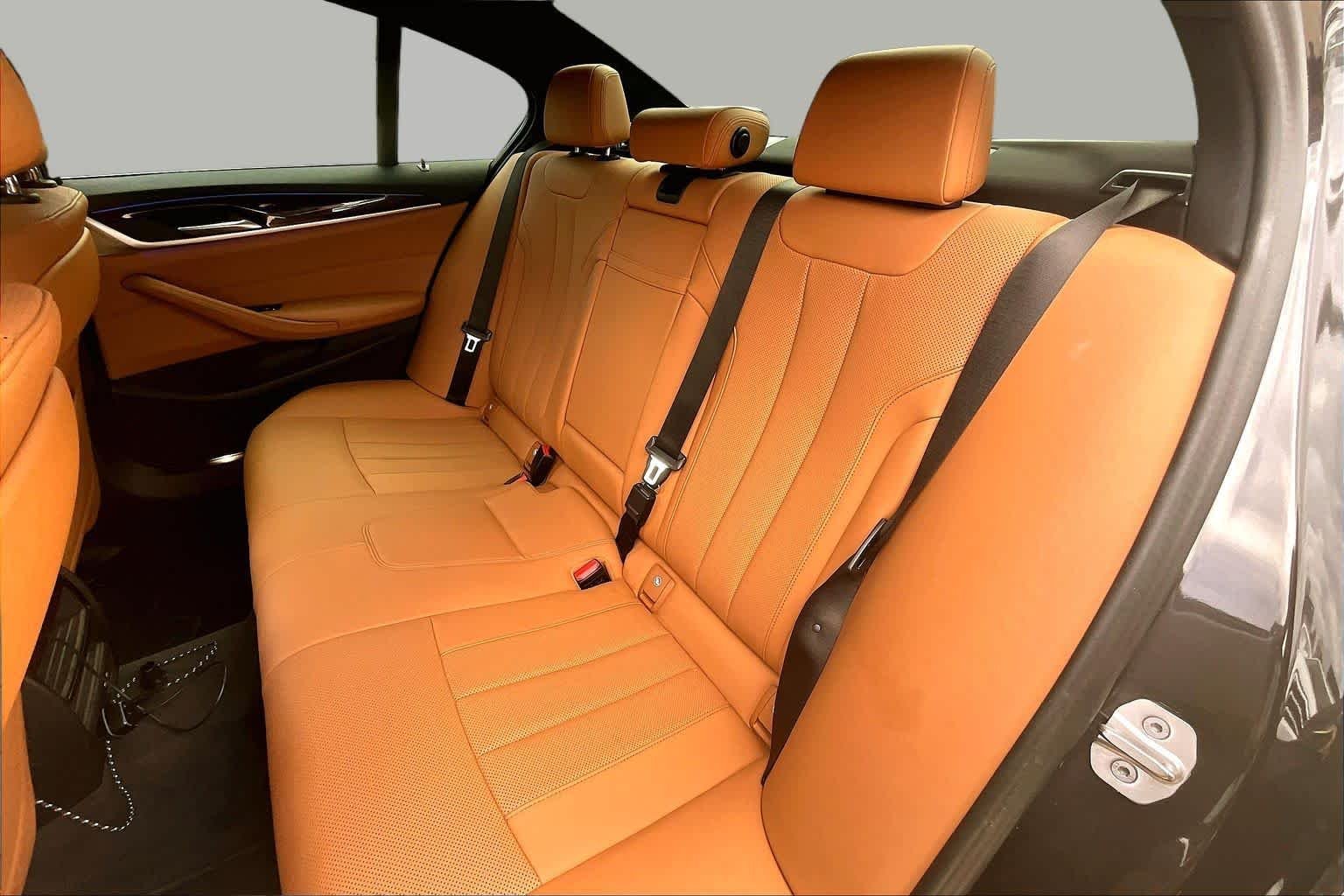 Used 2023 Dark Graphite Metallic BMW 530i image 19