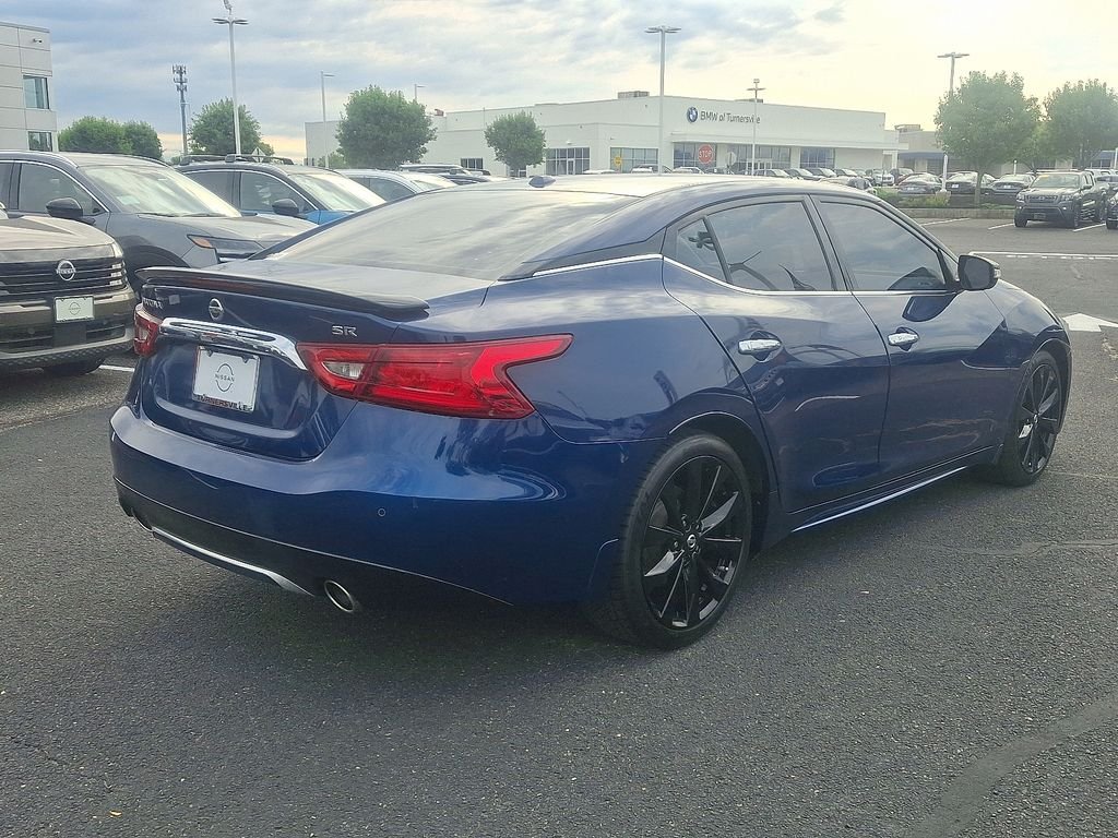 Used 2017 Blue Nissan SR image 6