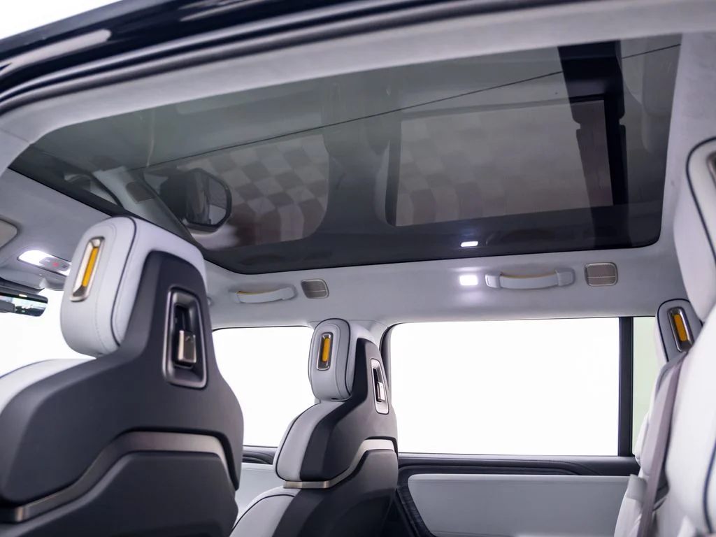 Used 2023  Rivian Adventure image 20