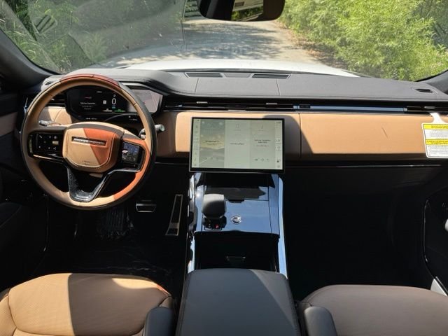 New 2026 Fuji White Land Rover Dynamic SE image 20