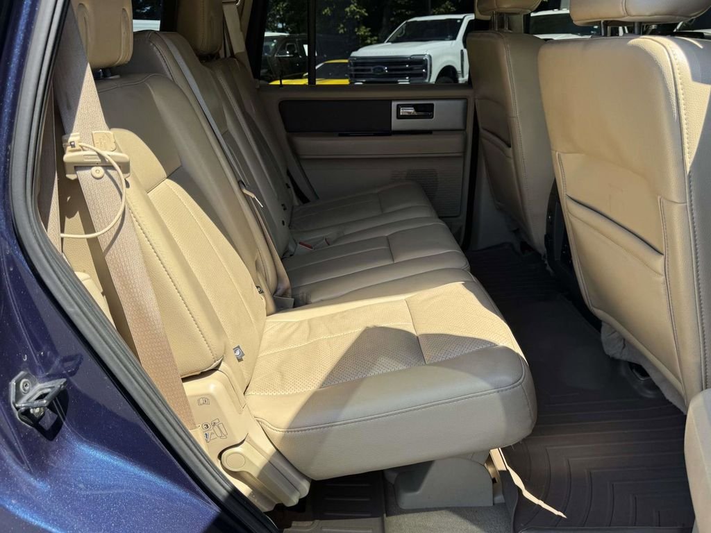 Used 2013 Blue Ford XLT image 16