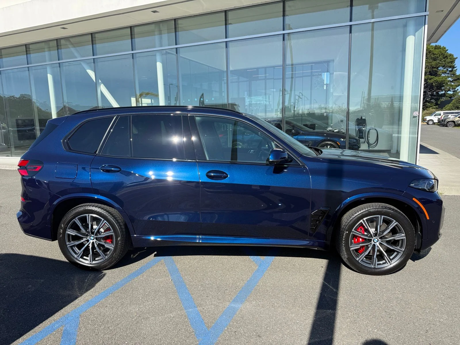 New 2026 Tanzanite Blue II Metallic BMW xDrive40i image 9