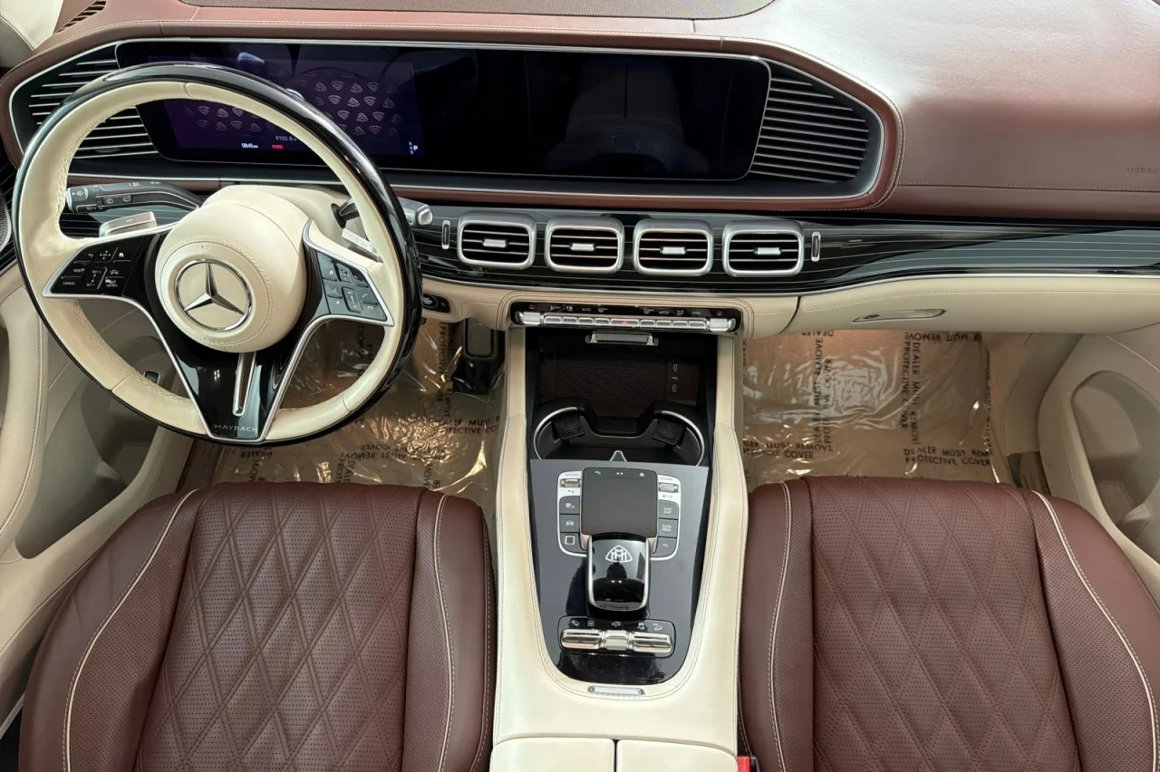 Certified Used 2025 Obsidian Black Metallic Mercedes-Benz Maybach GLS 600 image 12