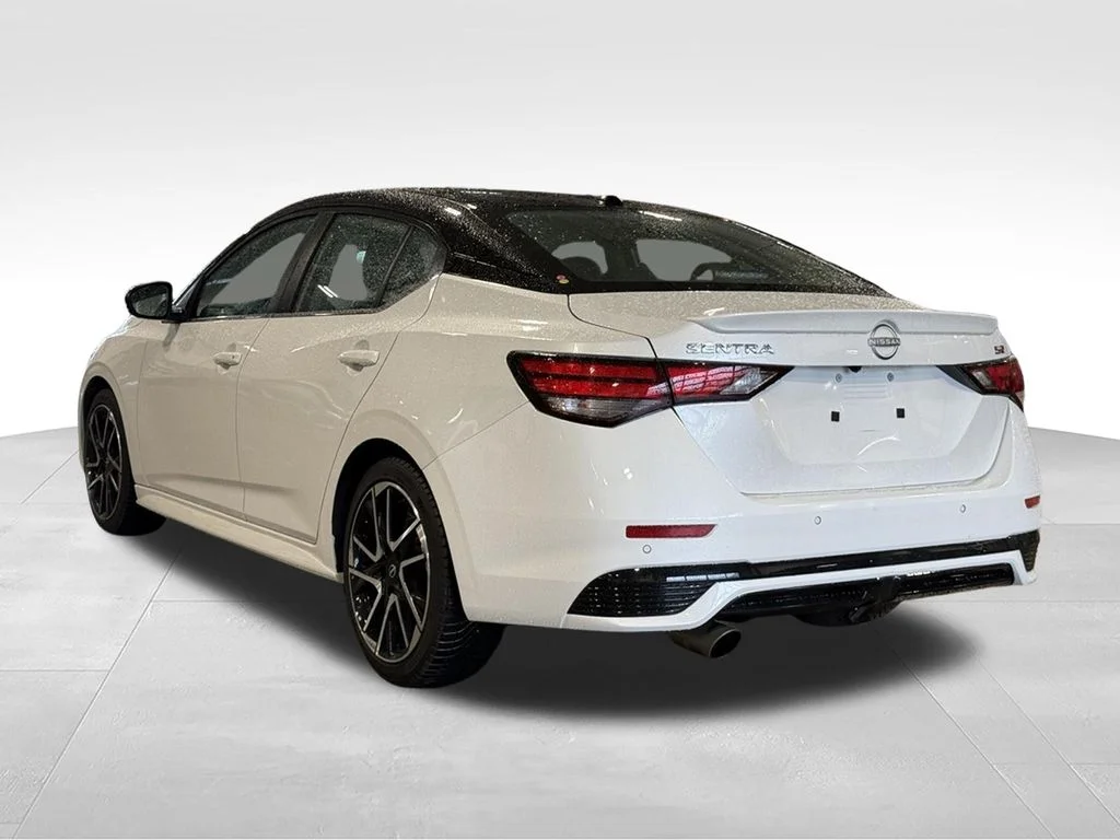 Used 2025 White Nissan SR image 3