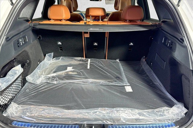 New 2026 Polar White Mercedes-Benz GLC 300 image 54