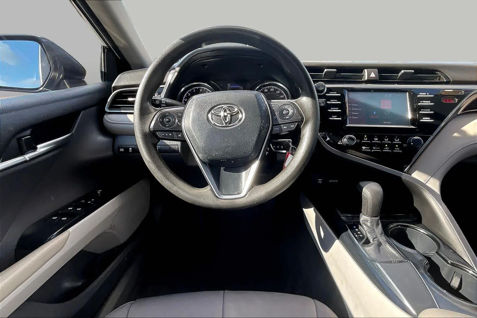 Used 2019 Galactic Aqua Mica Toyota L image 6