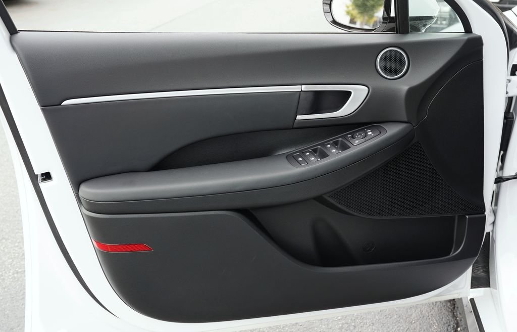 New 2026 Serenity White Hyundai SEL Sport image 30