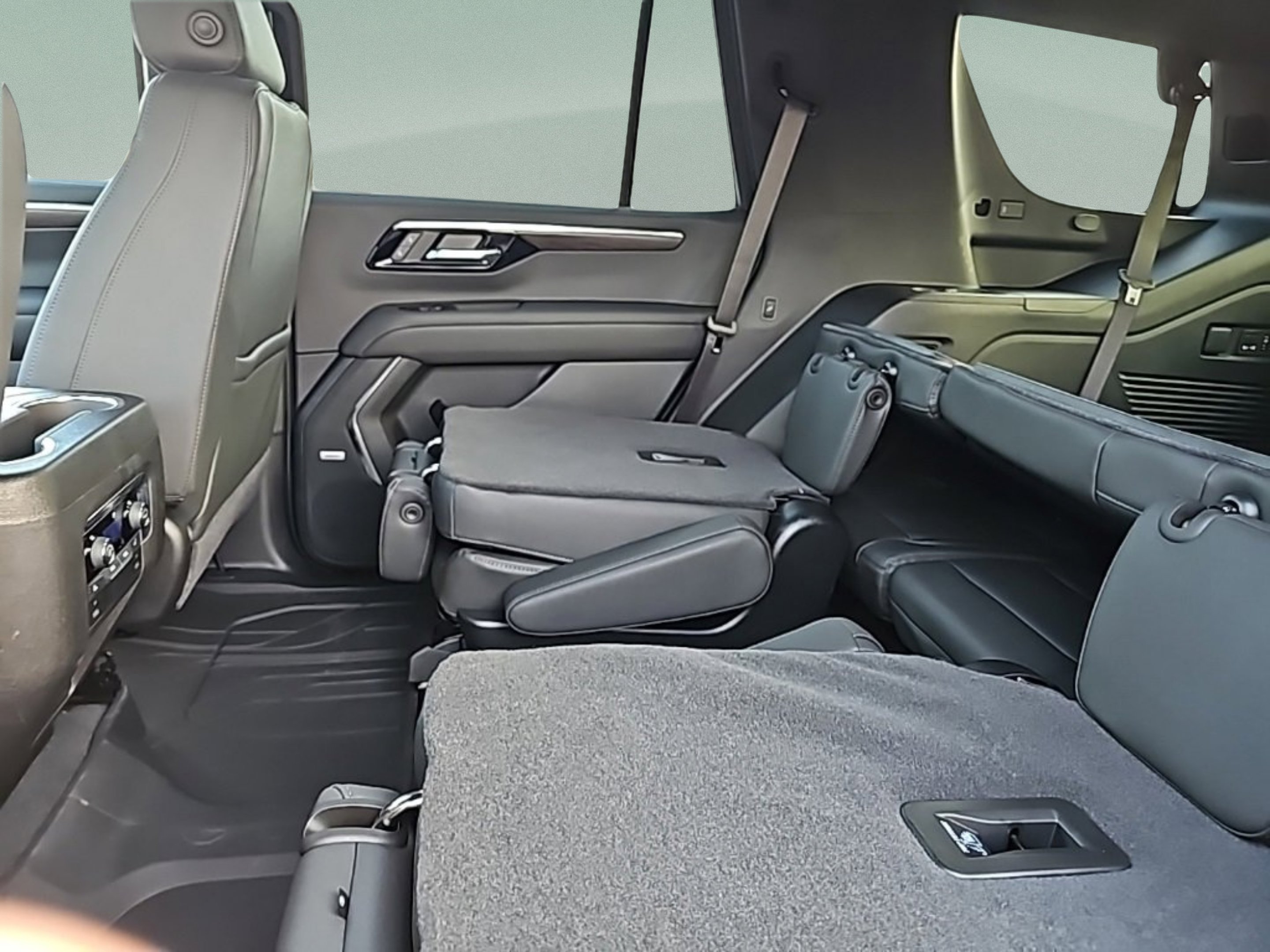 2026 Chevrolet Tahoe LT - Photo 30