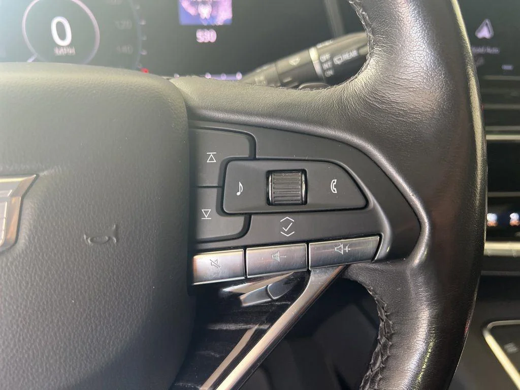 Used 2021 Crystal White Cadillac Sport image 16
