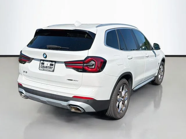 Used 2022 White BMW xDrive30i image 7