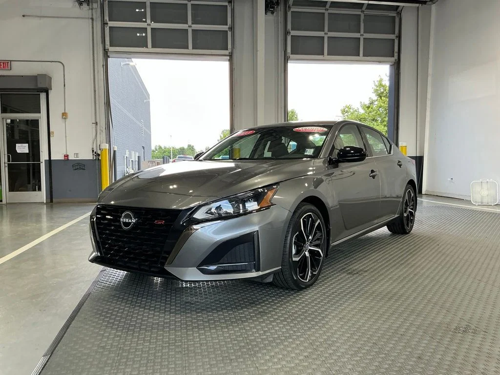 Certified Used 2023 Gun Metallic Nissan 2.5 SR image 2