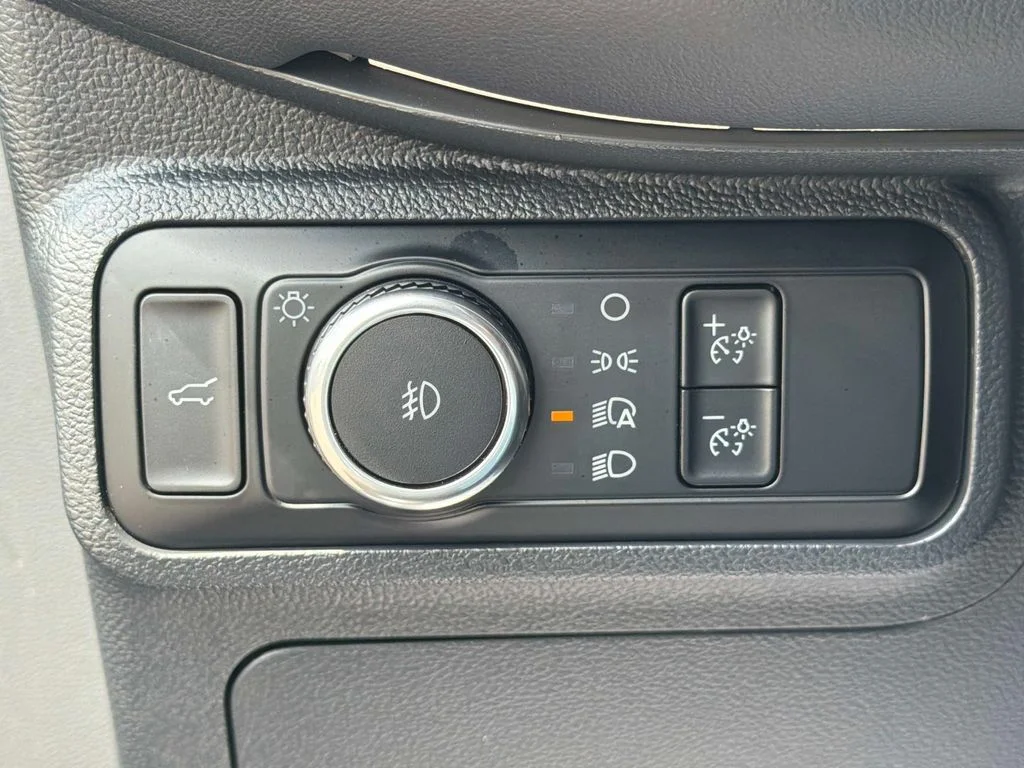 Used 2025 Vapor Blue Ford ST-Line image 33