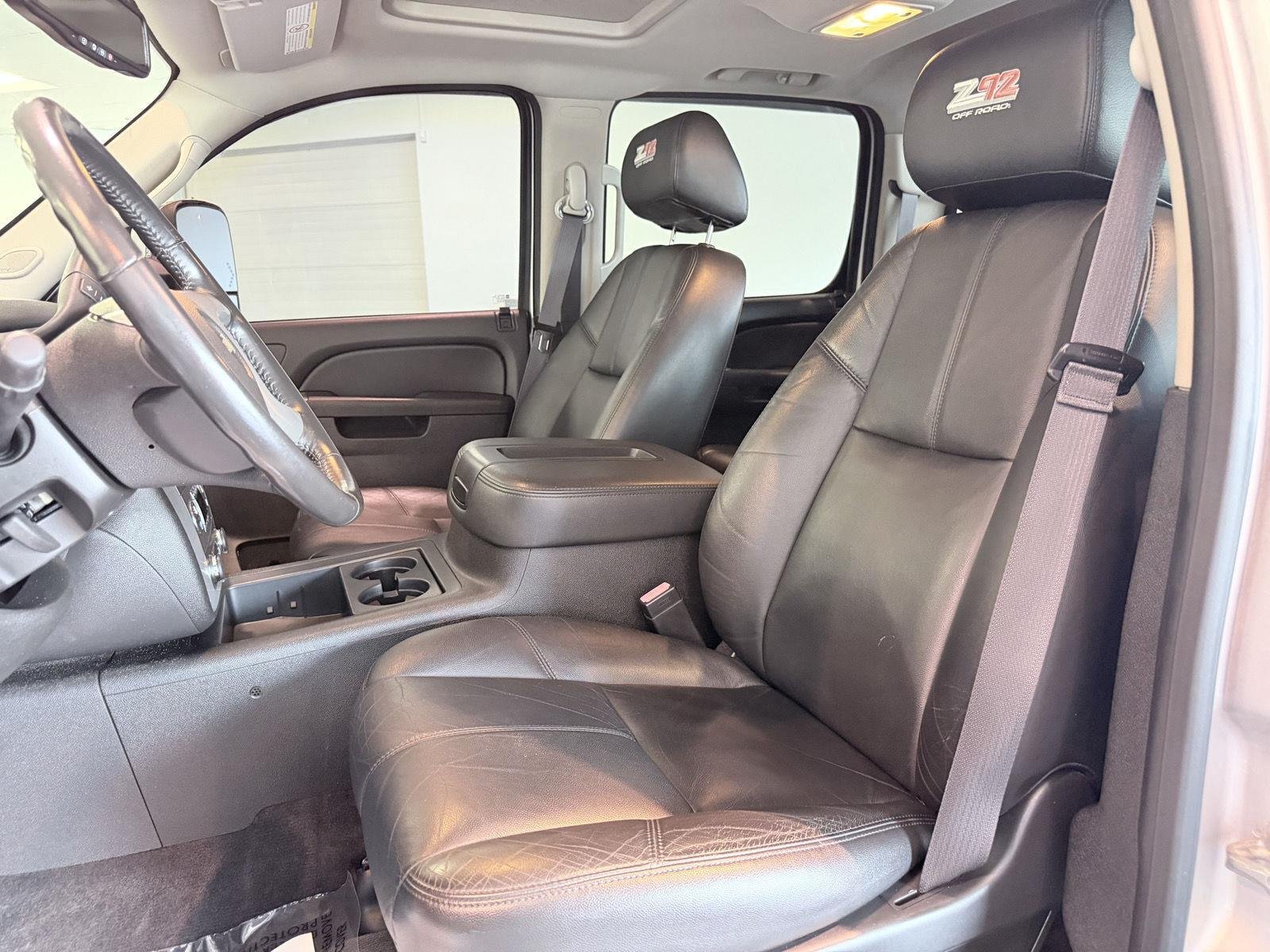 Used 2014 Silver Ice Metallic Chevrolet LTZ image 34