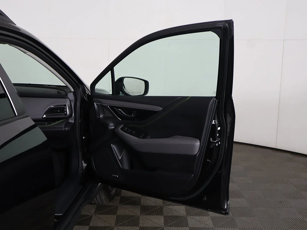Used 2025 Black Subaru Onyx Edition image 22