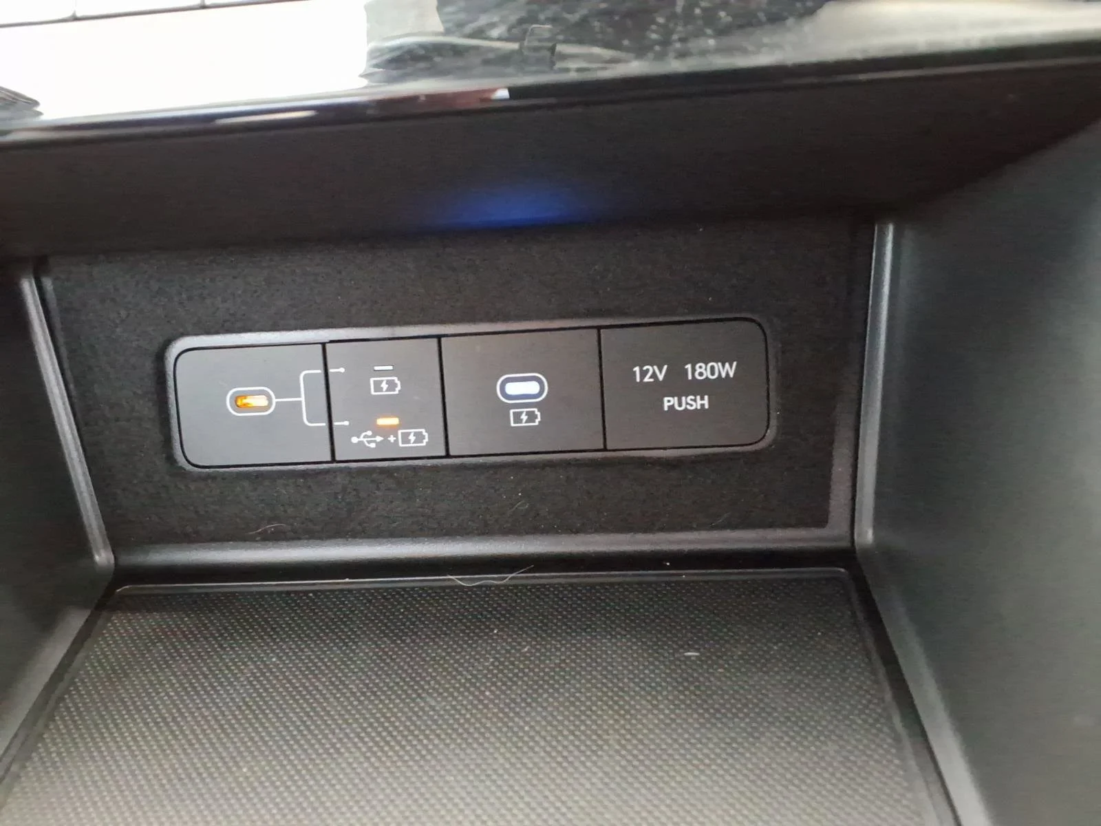 Used 2025 Serenity White Hyundai SE image 24