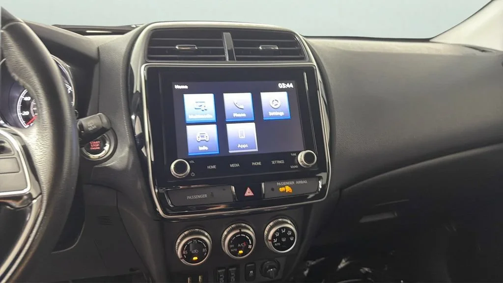 Used 2020  Mitsubishi ES 2.0 image 22