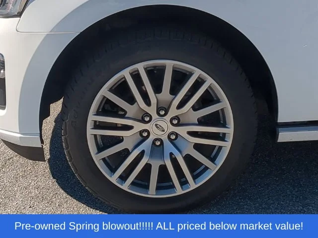 Used 2022 White Ford Platinum image 18
