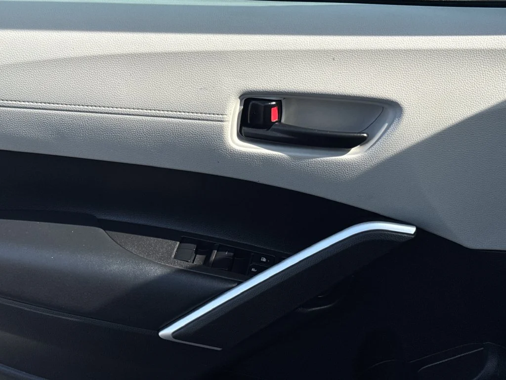 Used 2025 Silver Toyota L image 35