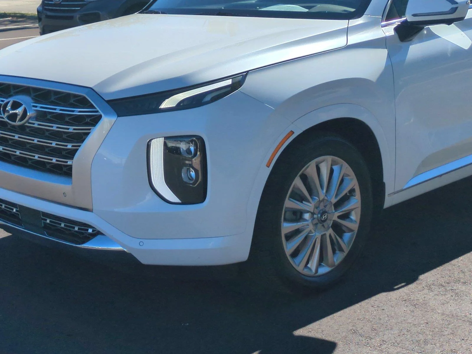 Used 2020 Hyper White Hyundai Limited image 9