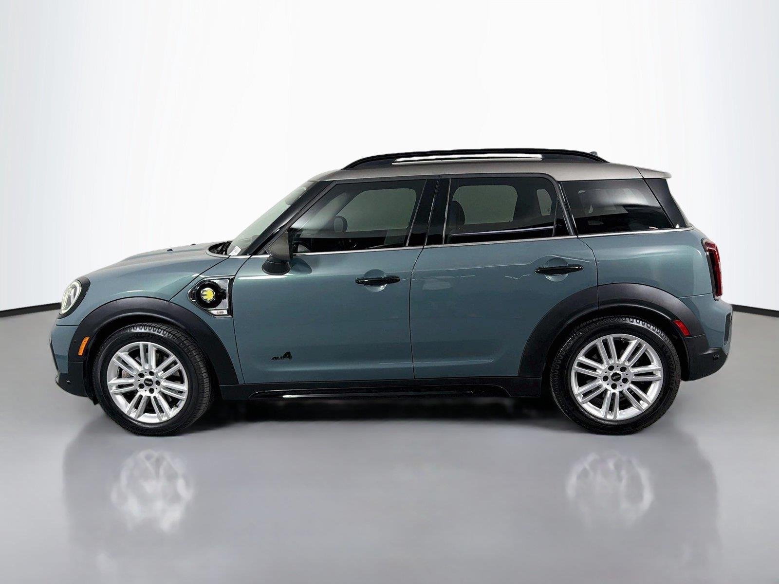 Certified Used 2023 Sage Green Metallic MINI Cooper SE image 8