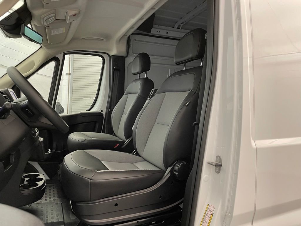 New 2026 Bright White Clear-Coat Exterior Paint RAM  image 17