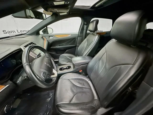 Used 2019 Black Lincoln Reserve image 21