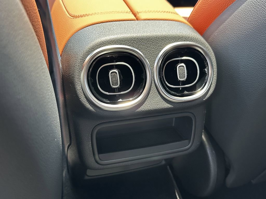 New 2026 Polar White Mercedes-Benz GLC 300 image 26