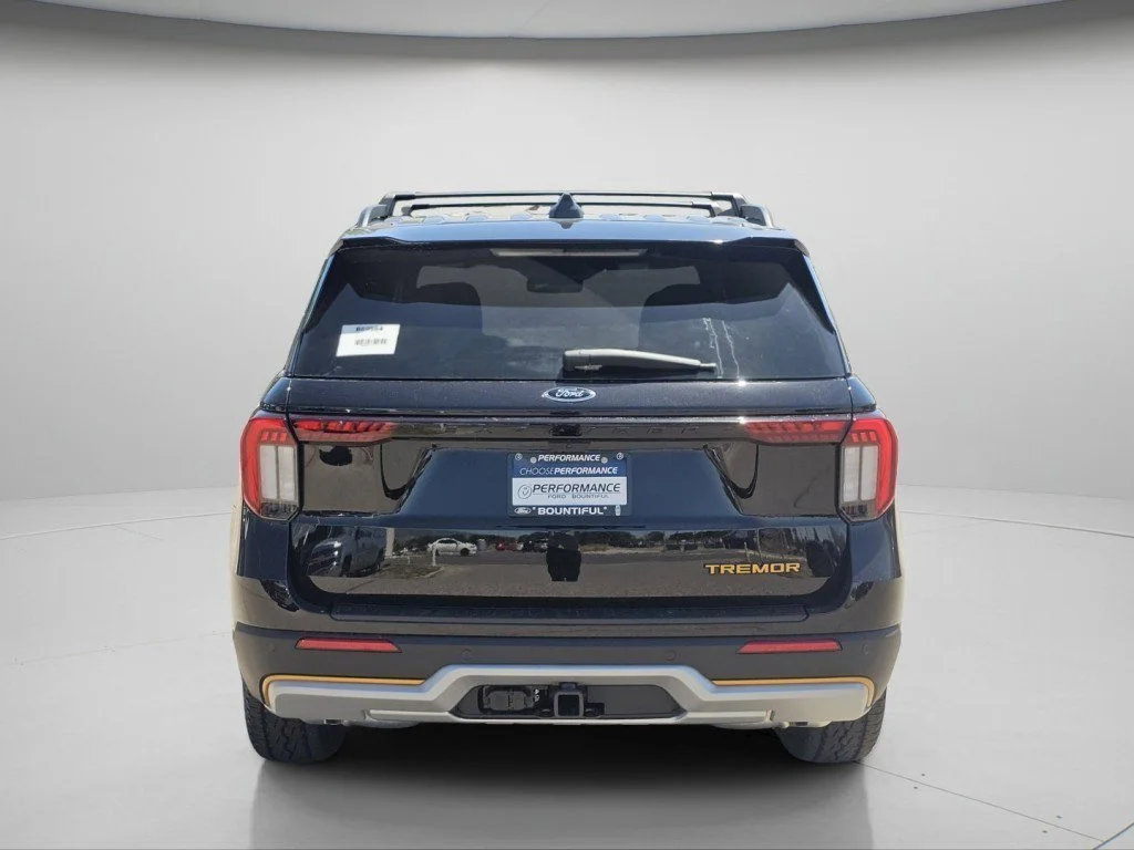New 2026 Agate Black Metallic Ford Tremor image 26