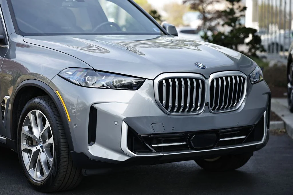Used 2024 Skyscraper Gray Metallic BMW xDrive50e image 2