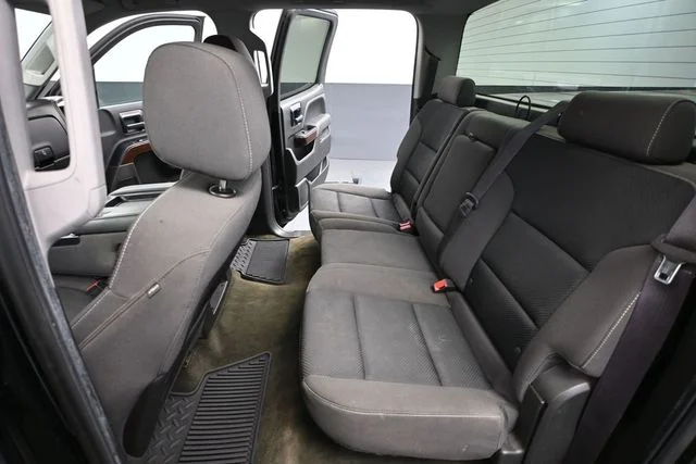 Used 2015 Black GMC SLE image 35