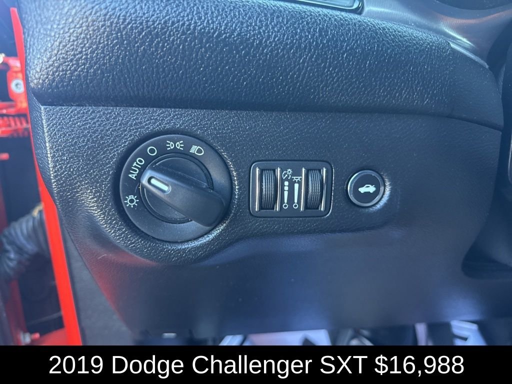 Used 2019 Go Mango! Dodge SXT image 29