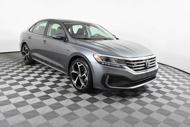 2020 Volkswagen Passat 2.0T R-Line
