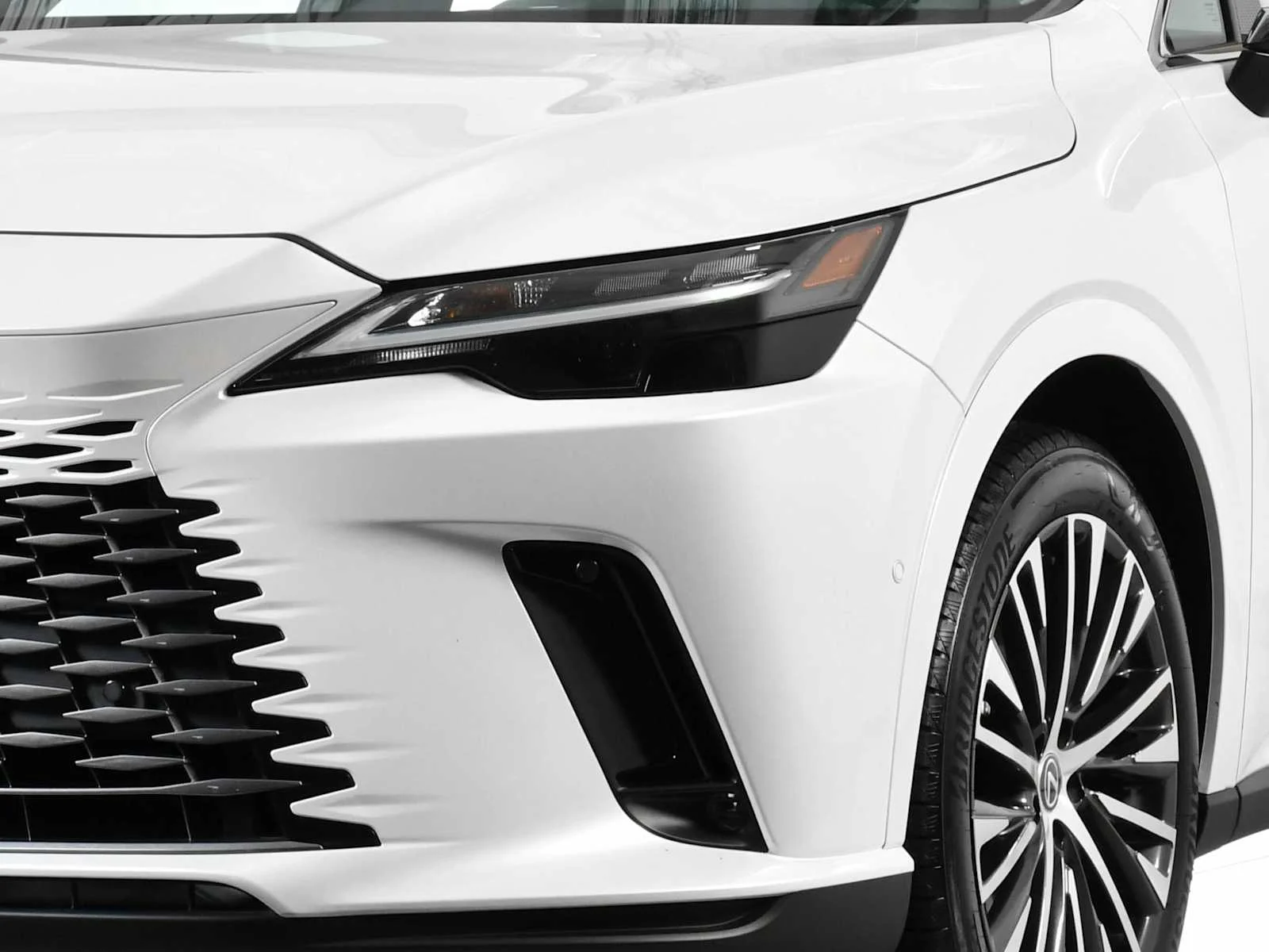 Certified Used 2024 EMINENT WHITE PEARL Lexus Premium Plus image 9