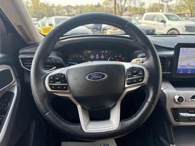 Used 2022 Red Ford XLT image 12