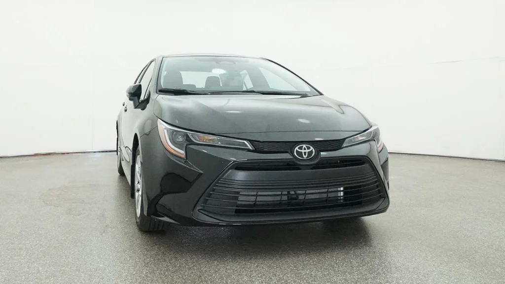 New 2026 Midnight Black Metallic Toyota LE image 21